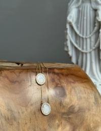 Escapulário Sagrada Família Madrepérola Prata 925 Banho Ouro 18k e Zircônias