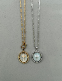 Pingente Cruz Madrepérola Prata 925 Banho Ouro 18k / Ródio e Moissanite - Corrente Elos Lisa Prata 925 Banho Ouro 18k / Ródio